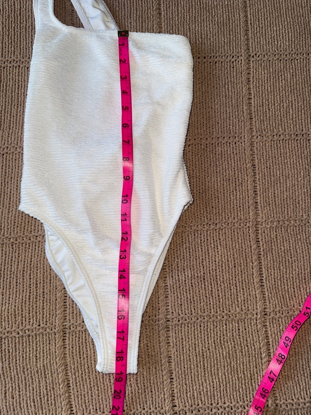 1.  Rumer Cassidy Maillot - Picture 5 of 11